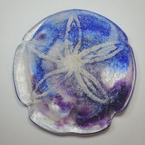 Hand Blown Sand Dollar Art Glass Paperweight Ocean Beach Decor 4.75" Purple